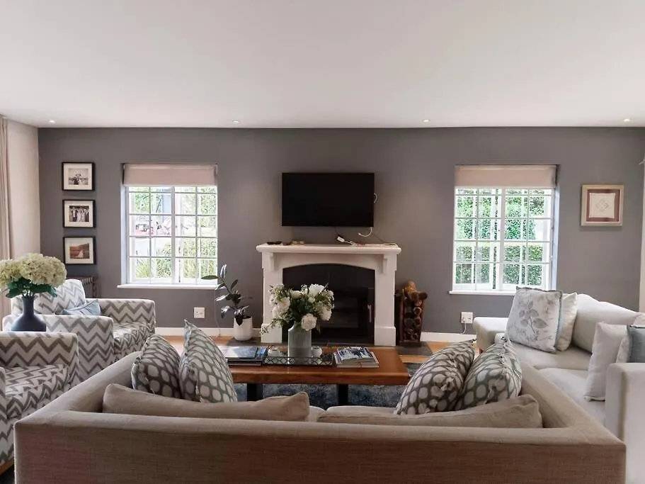 Exquisite Family Home, Immaculate Condition ケープタウン 別荘