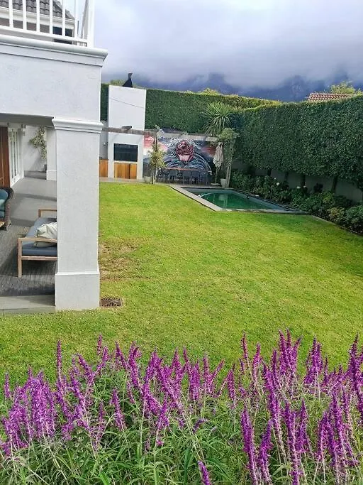 Exquisite Family Home, Immaculate Condition ケープタウン