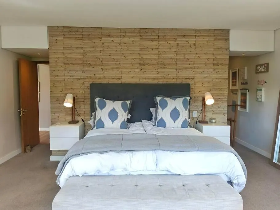 Exquisite Family Home, Immaculate Condition ケープタウン