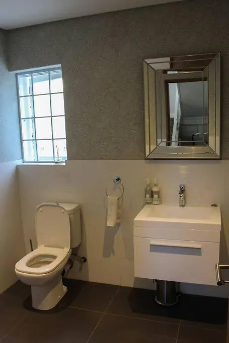 別荘 Exquisite Family Home, Immaculate Condition ケープタウン 南アフリカ