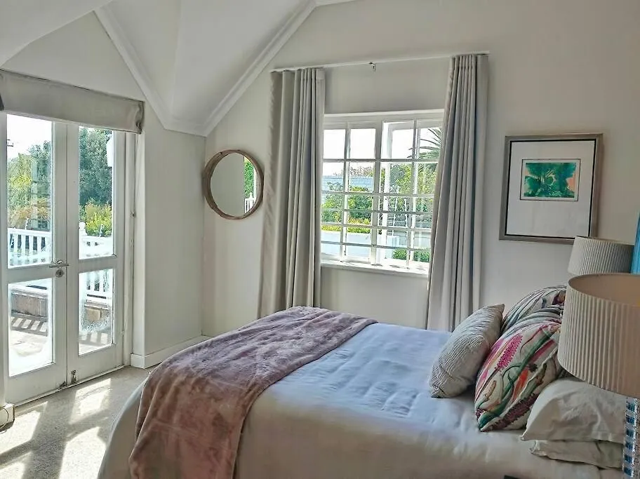別荘 Exquisite Family Home, Immaculate Condition ケープタウン 南アフリカ